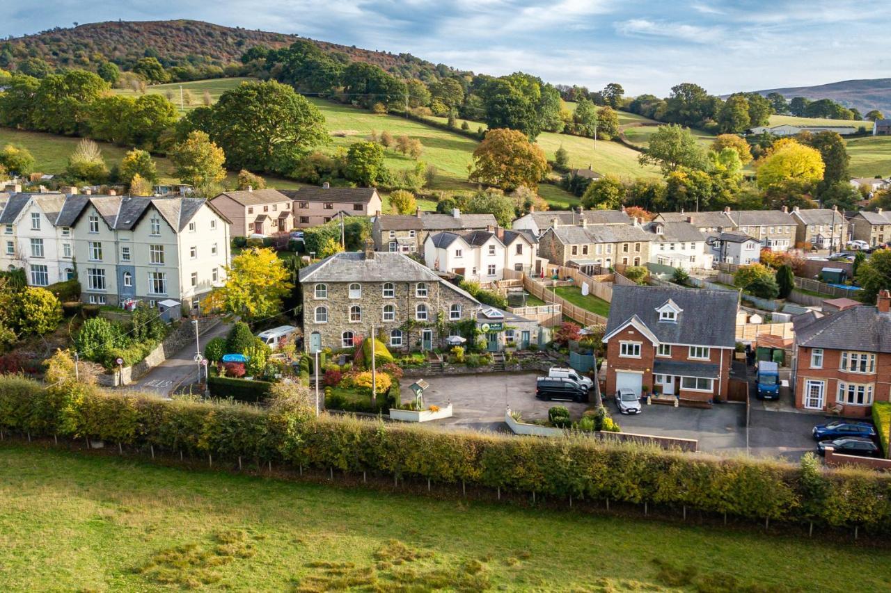 Hotel The Cedars Builth Wells Exterior foto